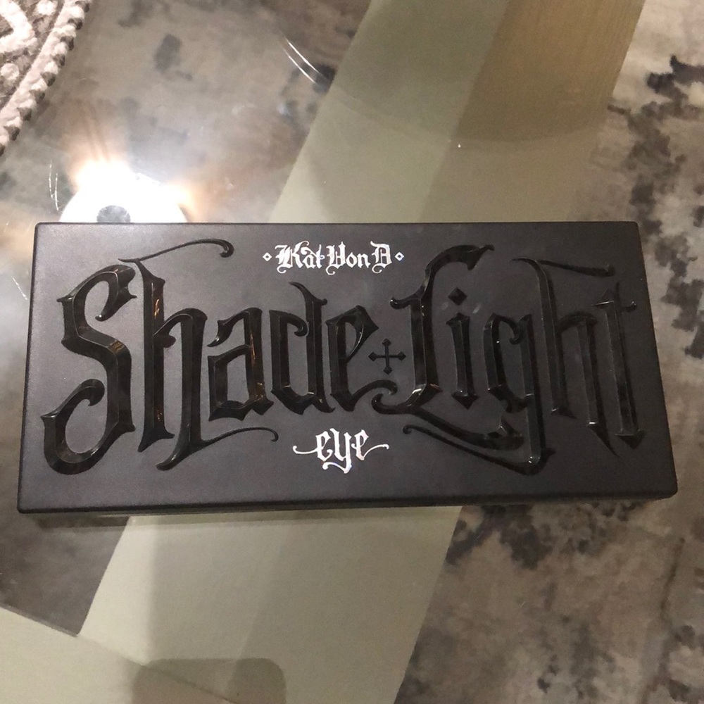Kat von b shade and light eyeshadow palette